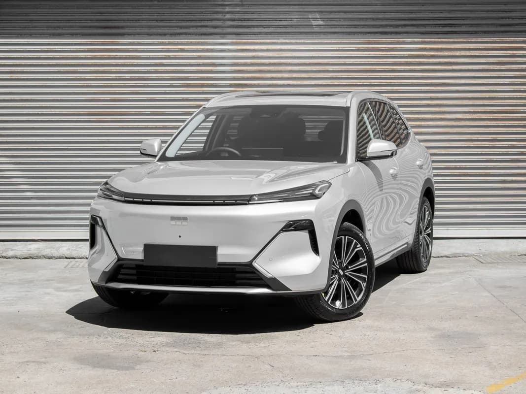 Geely E5 EM-i Apex